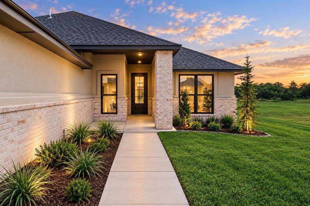 4908 Vine Cliff RD, Mustang, OK 73064