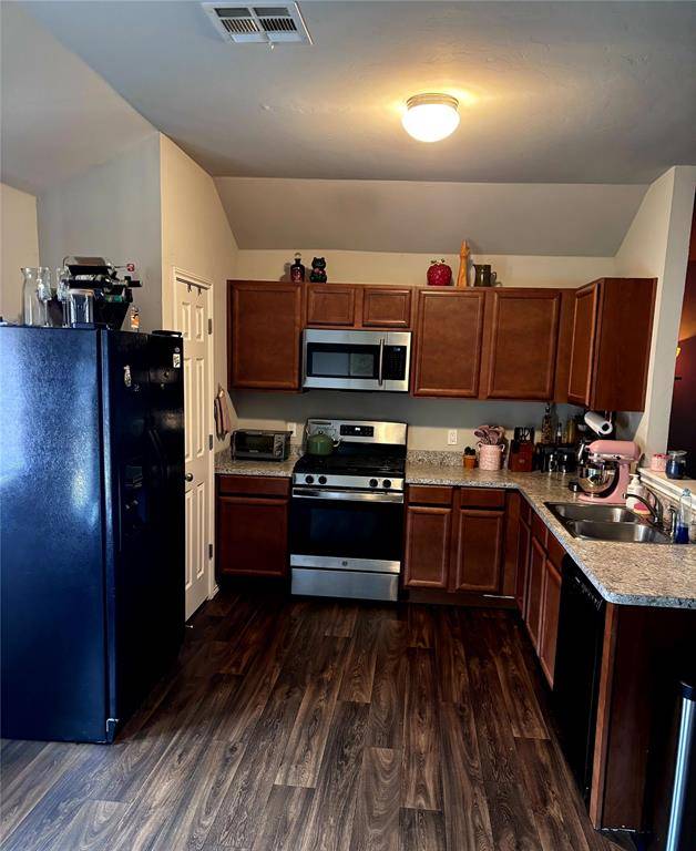 9721 High Noon RD, Yukon, OK 73099