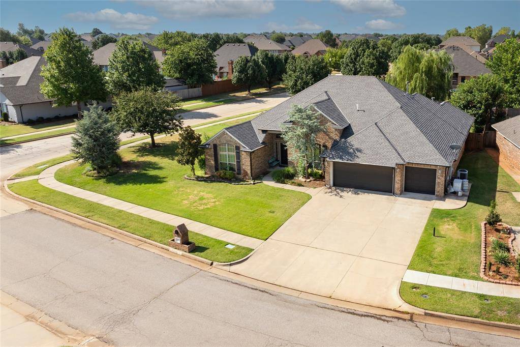 9300 SW 23rd ST, Oklahoma City, OK 73128