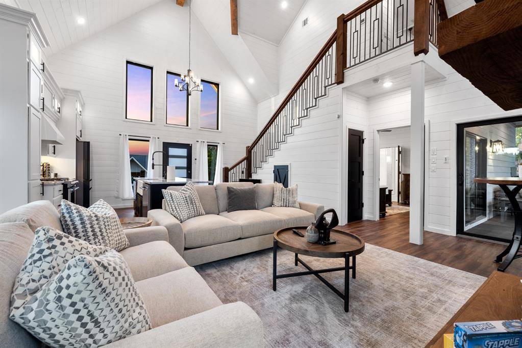 733 Virginia Pine PL, Broken Bow, OK 74728