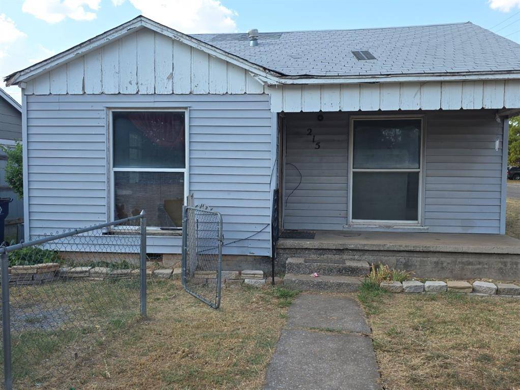 215 E Spruce AVE, Duncan, OK 73533