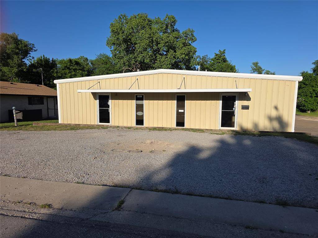 610 N Main ST, Seminole, OK 74868