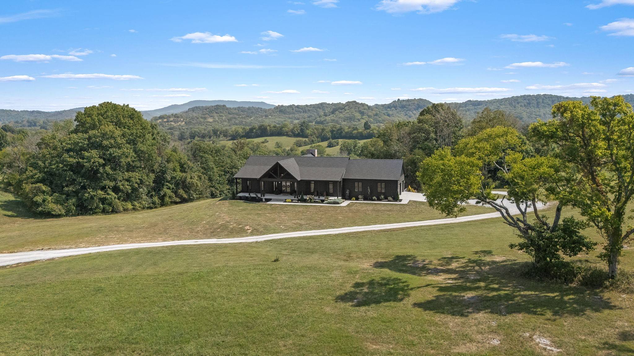 136 Big Orange Ln, Woodbury, TN 37190