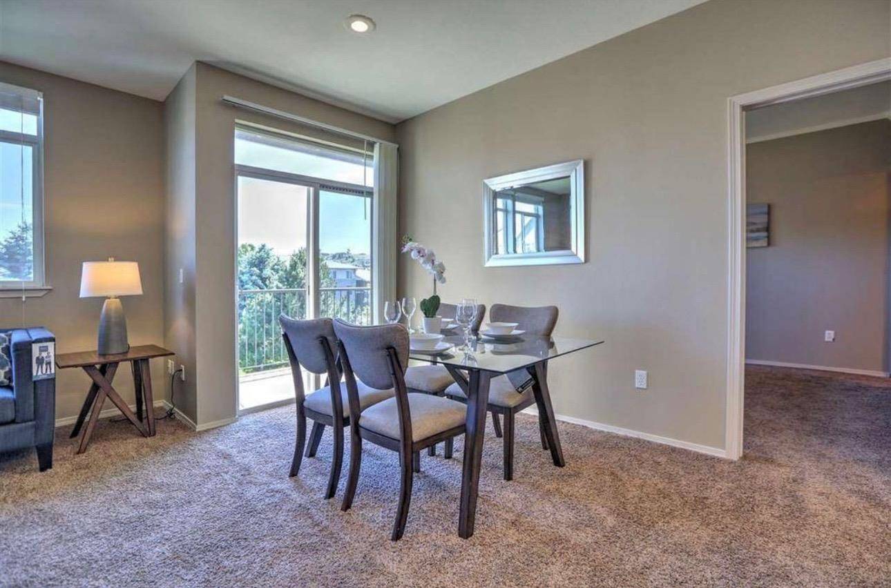 22855 E Country Vista Dr #348, Liberty Lake, WA 99019