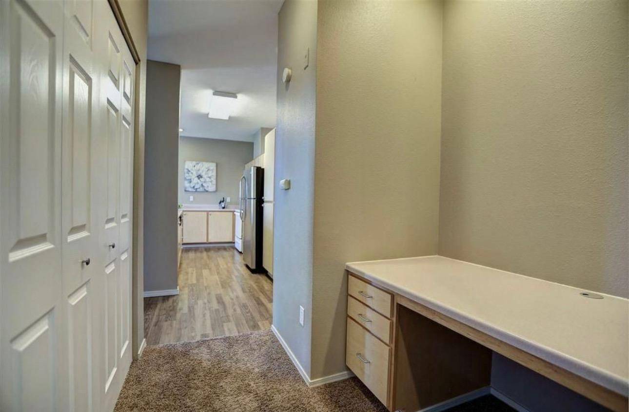 22855 E Country Vista Dr #348, Liberty Lake, WA 99019