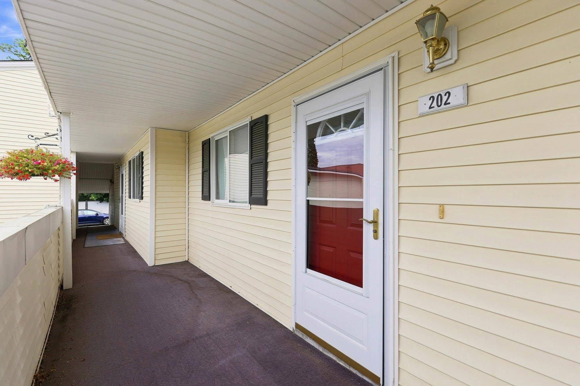 222 N HUTCHINSON #202 Rd, Spokane Valley, WA 99212