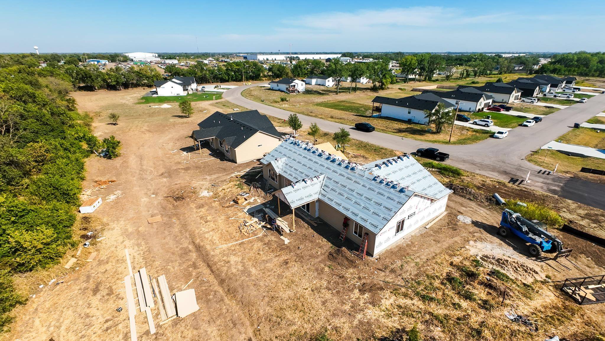 2880 E Ofelia St, Valley Center, KS 67147