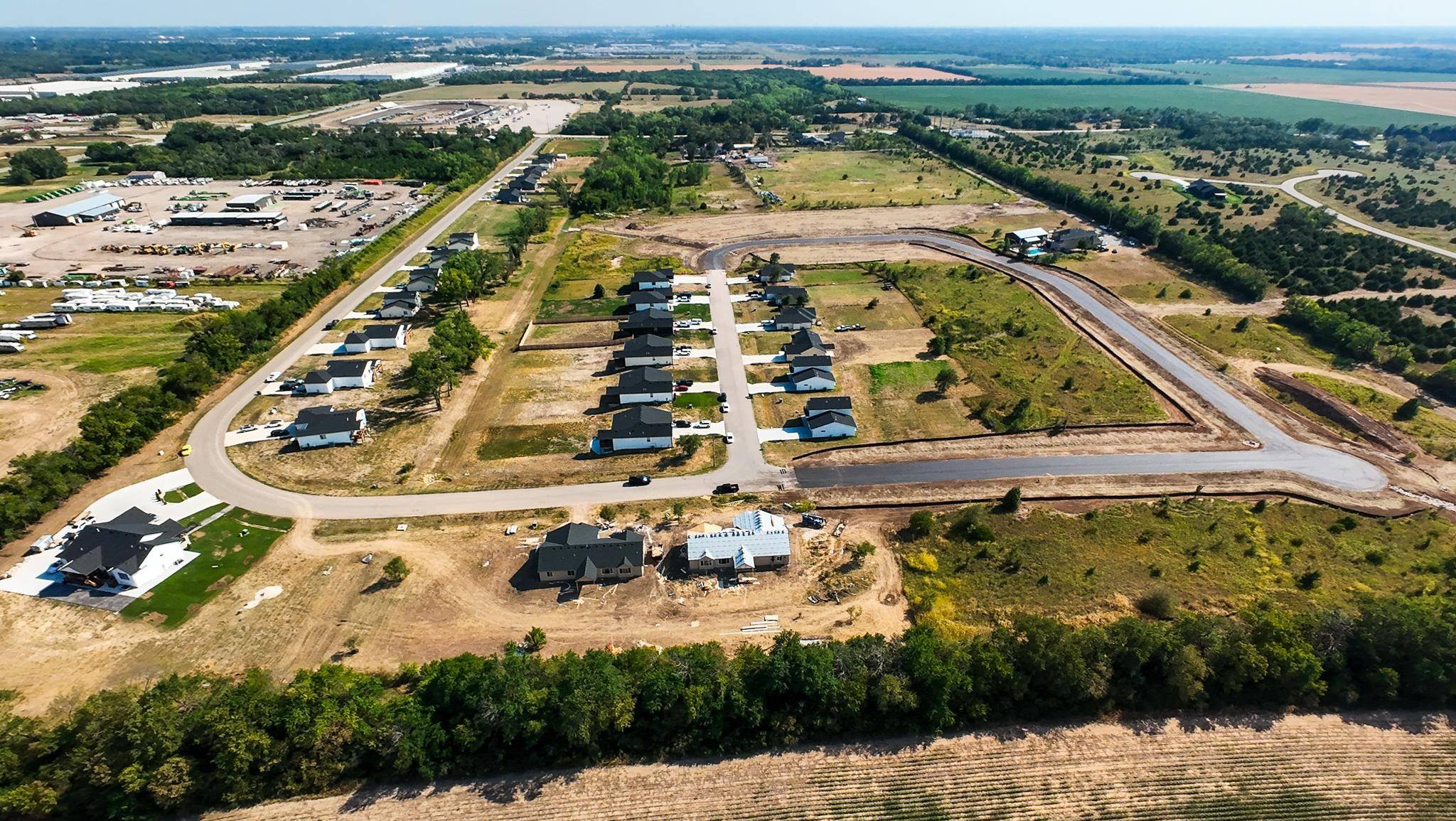 2920 E Ofelia St, Valley Center, KS 67147