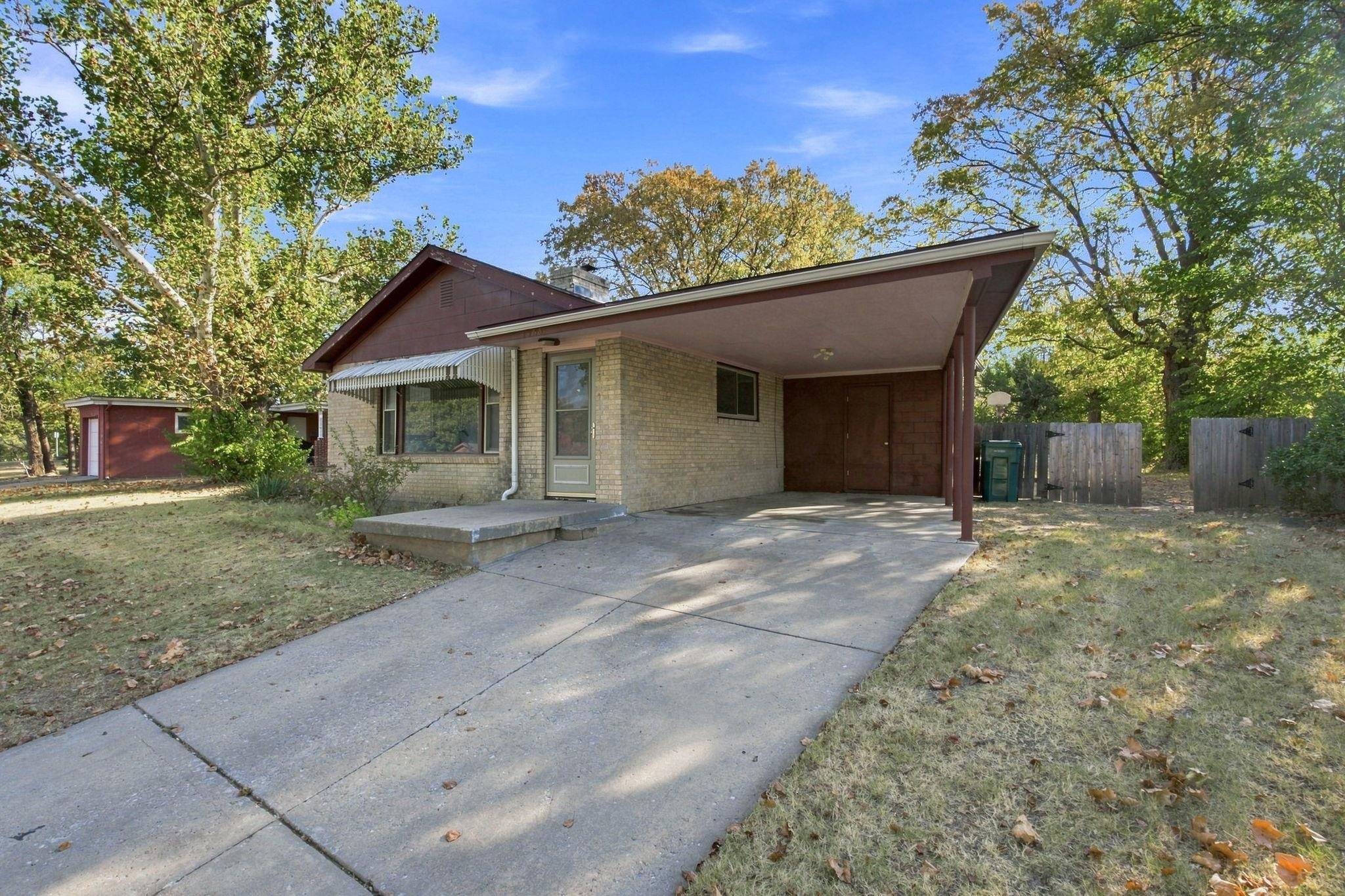 1568 N Harvard Ave, Wichita, KS 67208