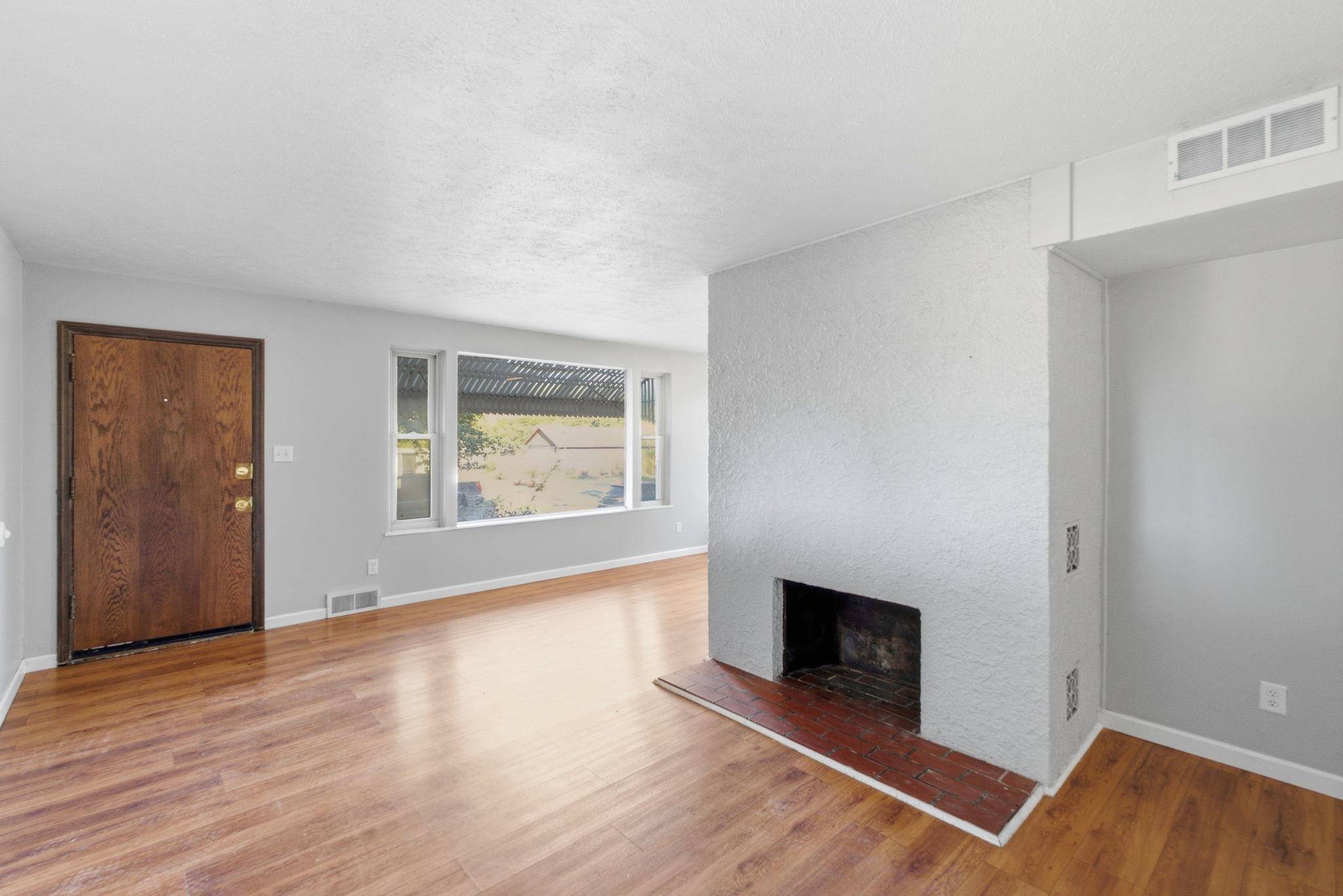1568 N Harvard Ave, Wichita, KS 67208