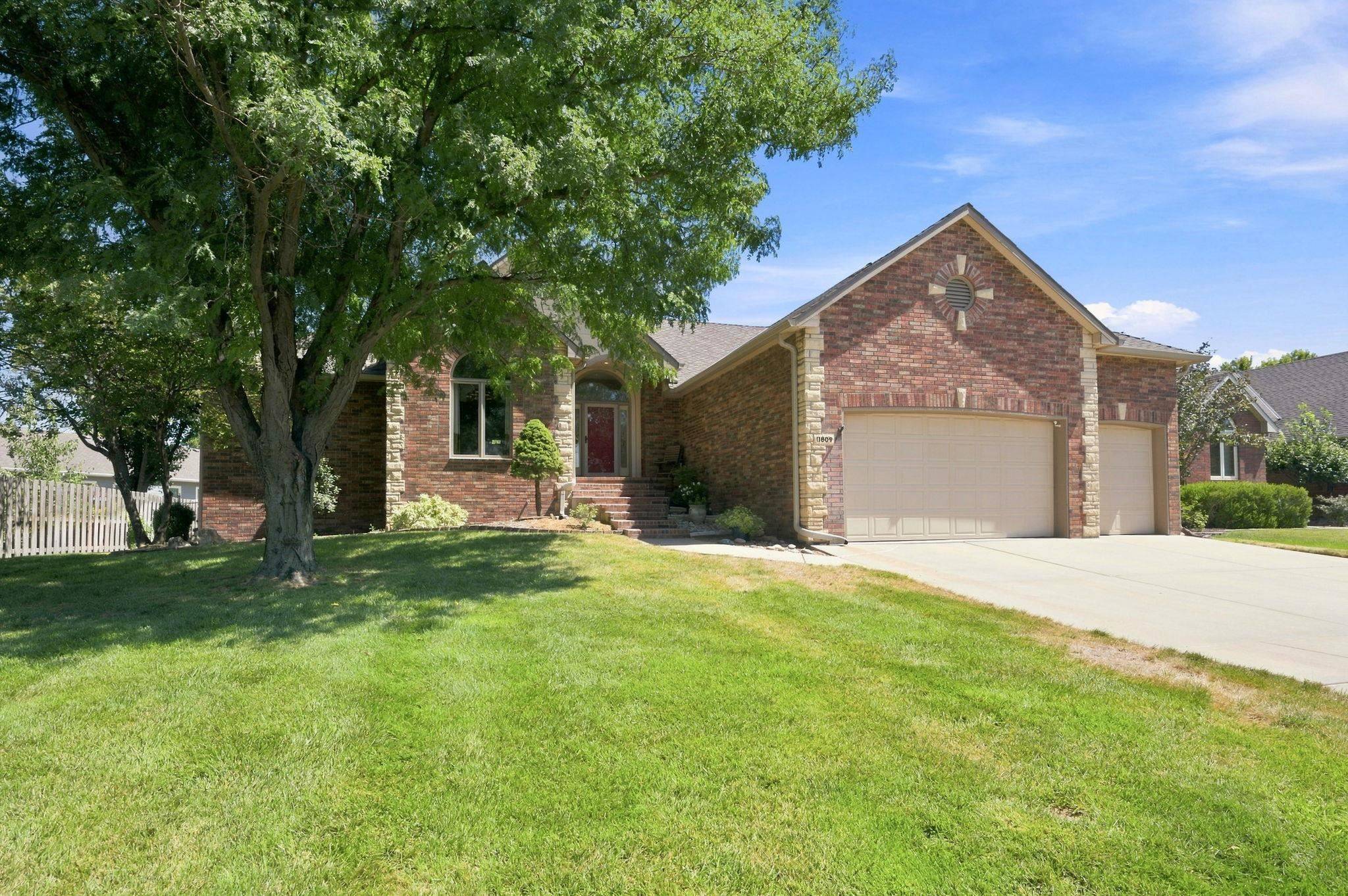 11809 W Alderny Ct, Wichita, KS 67212