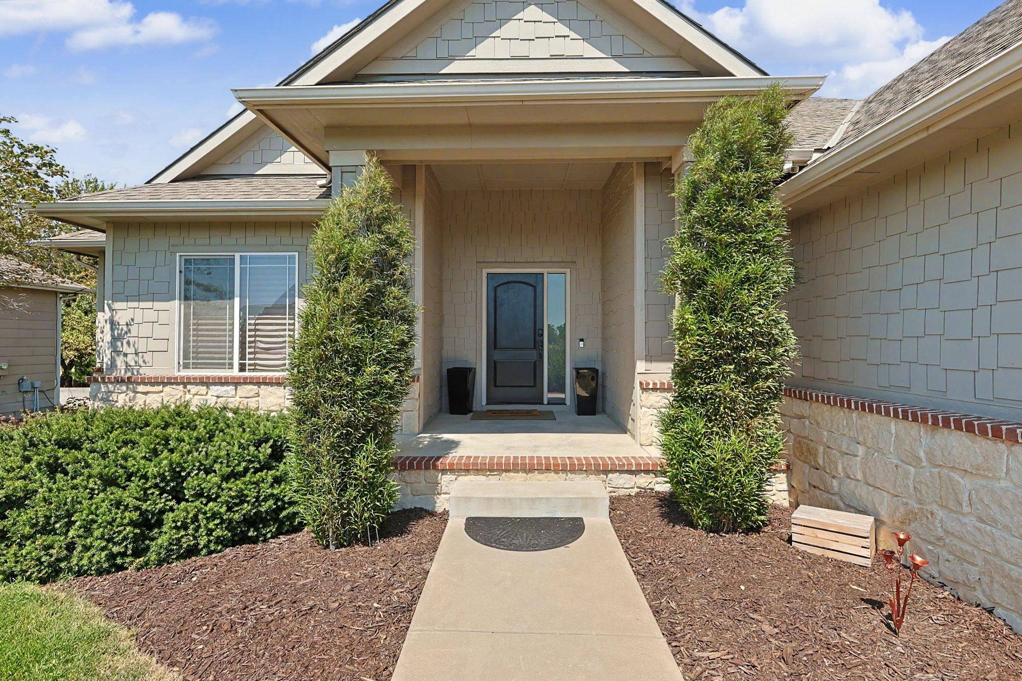 1002 E Woodstone Dr, Andover, KS 67002