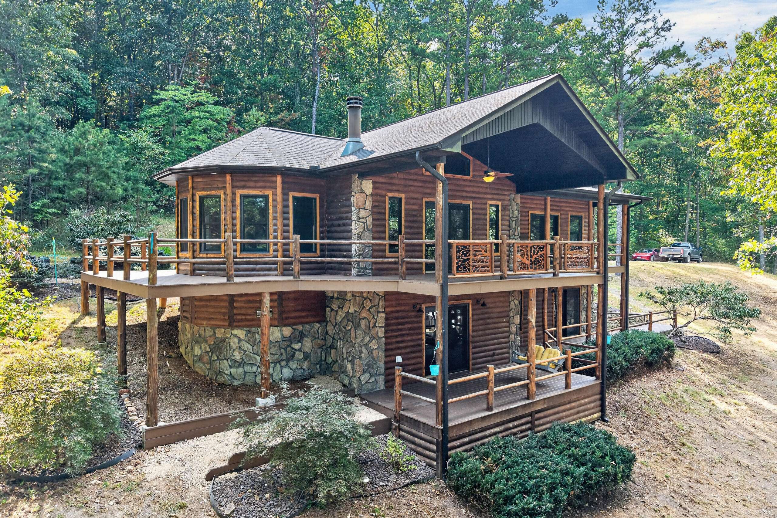 20890 Thomas LN, Winona, MO 65588