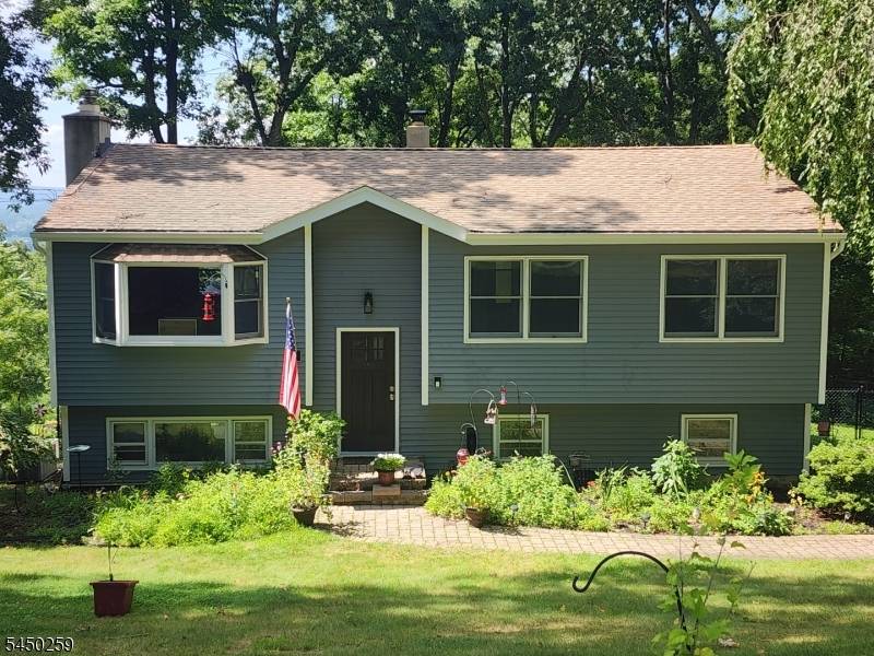 11 Hillsdale Dr, Vernon Twp., NJ 07461