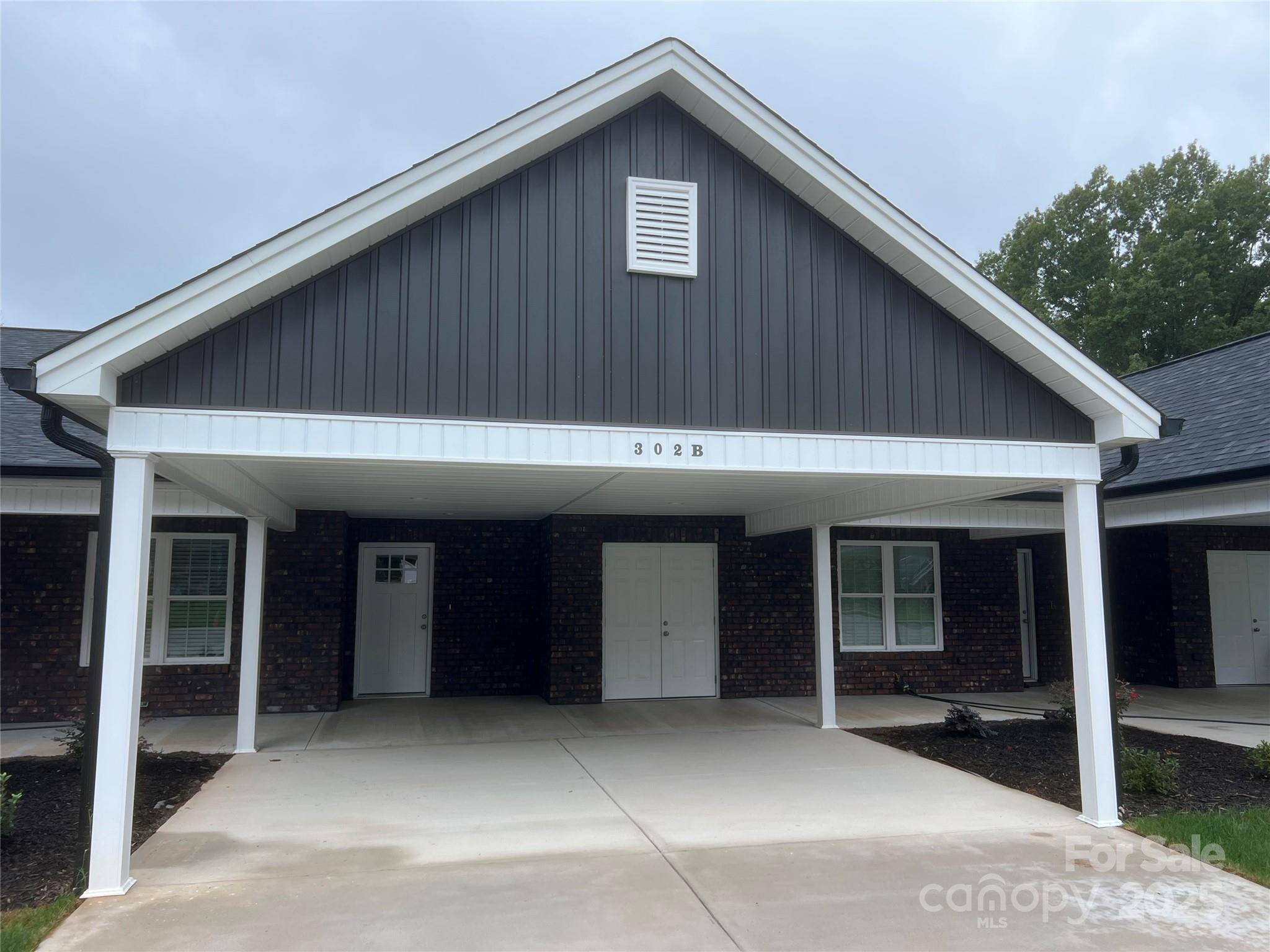 302 E Boyd ST #Unit B, Maiden, NC 28650