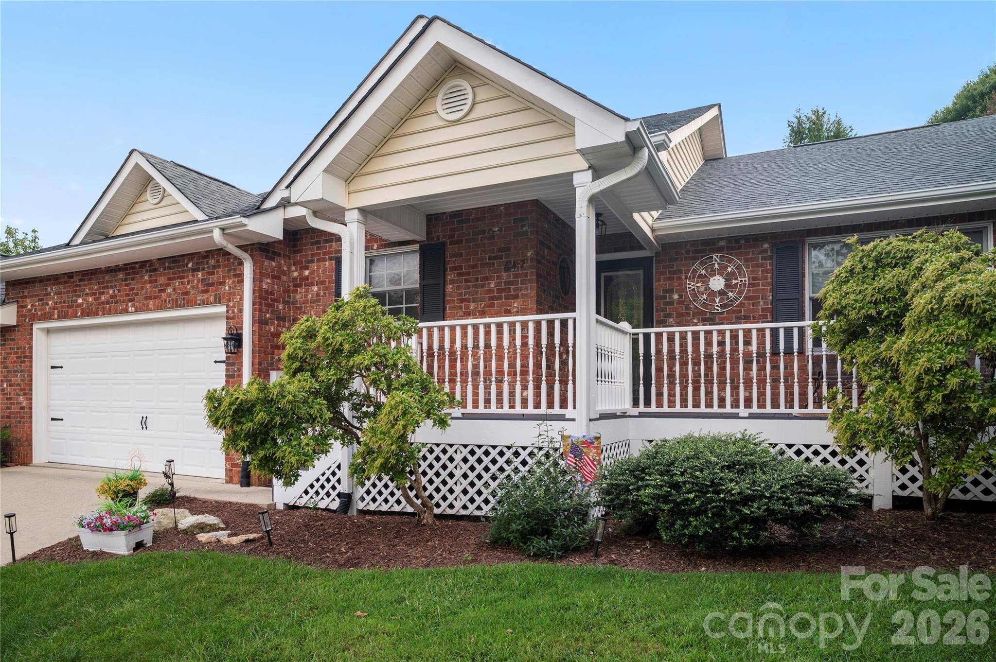 647 High Quarry RD, Hendersonville, NC 28791