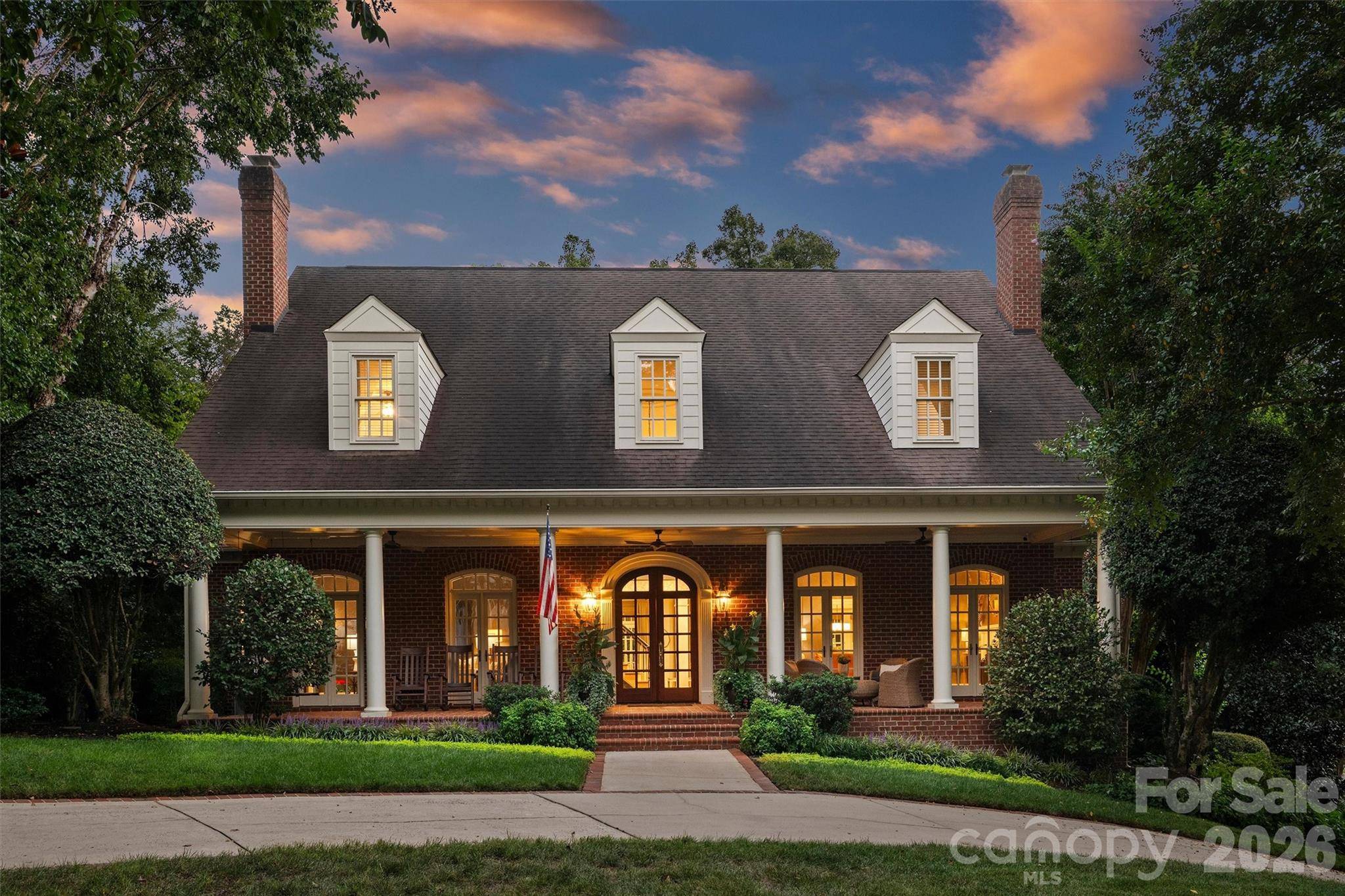 2115 Foxcroft Woods LN, Charlotte, NC 28211