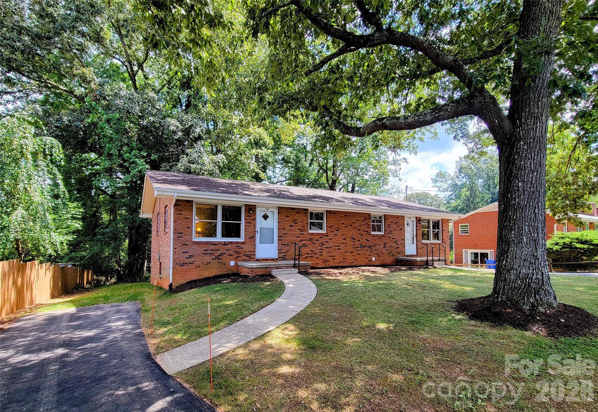 14 Oteen Church RD, Asheville, NC 28805