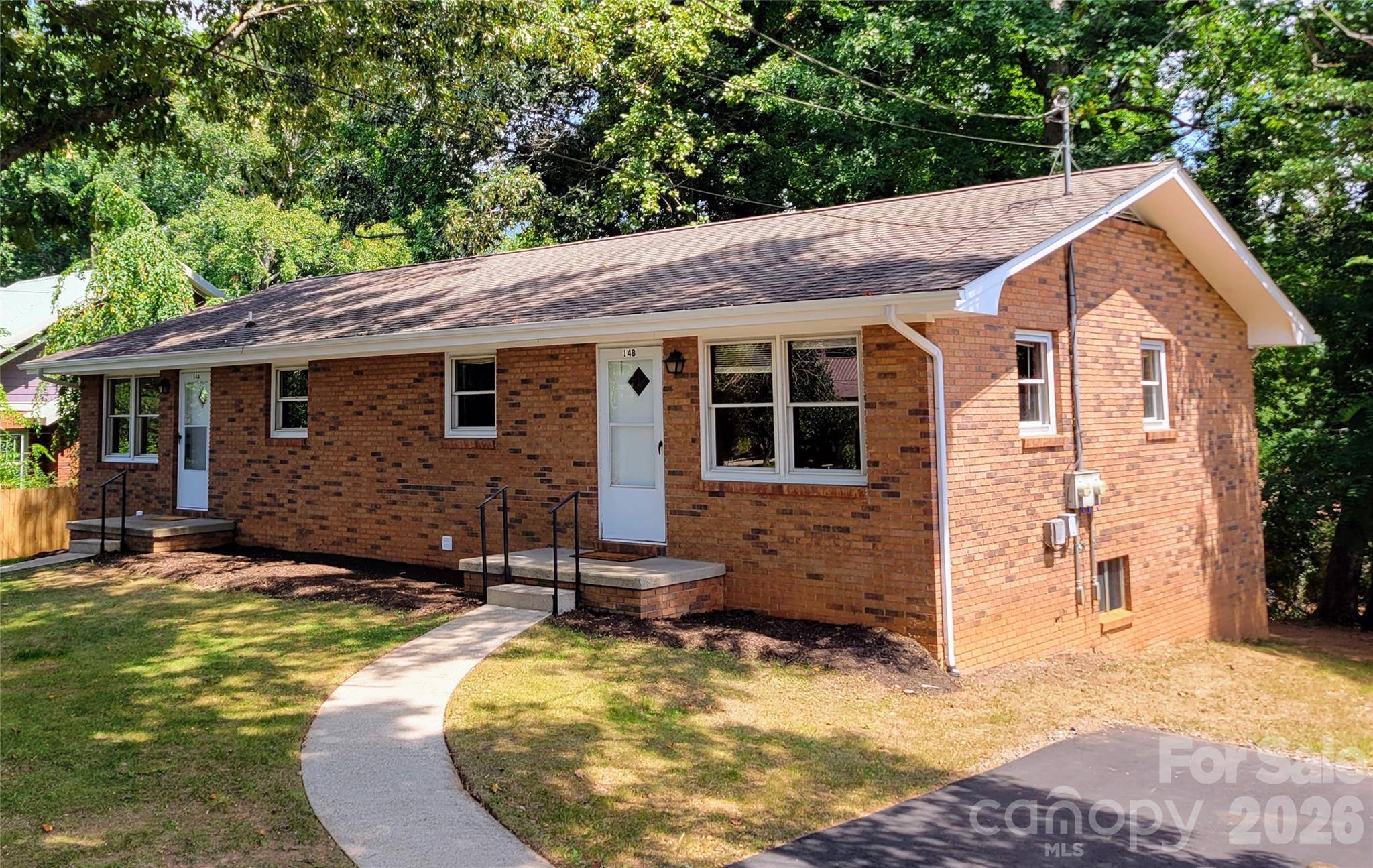 14 Oteen Church RD, Asheville, NC 28805