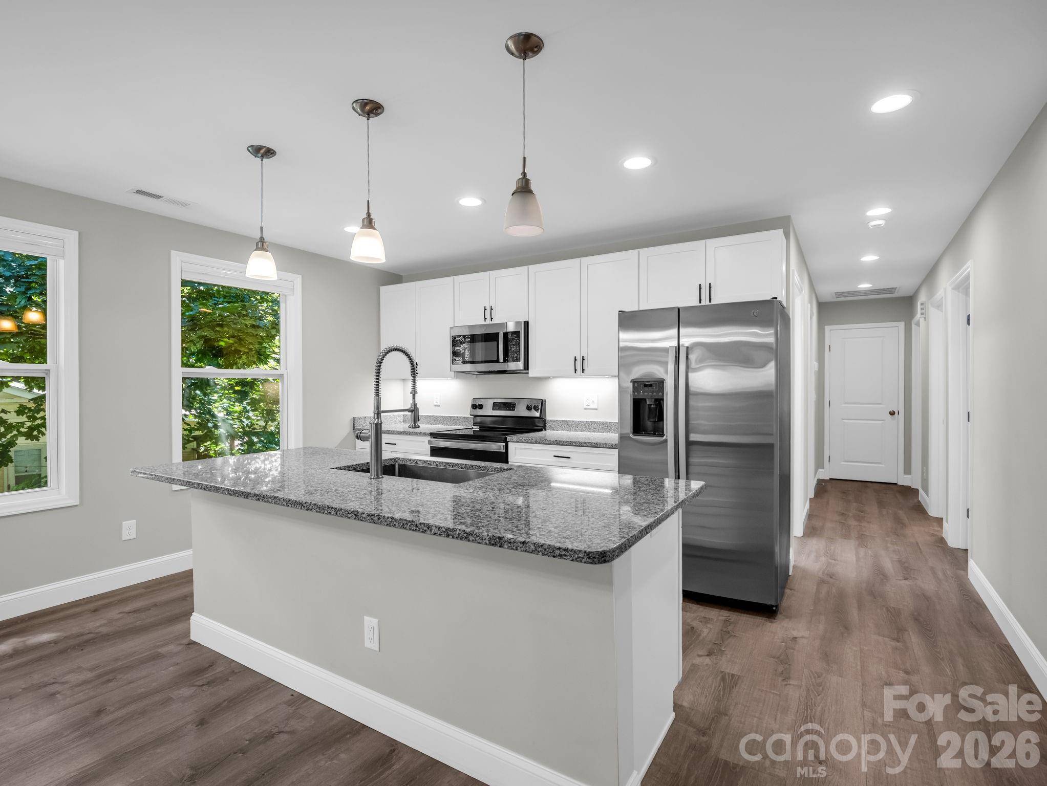 92 Lakeside DR, Asheville, NC 28806