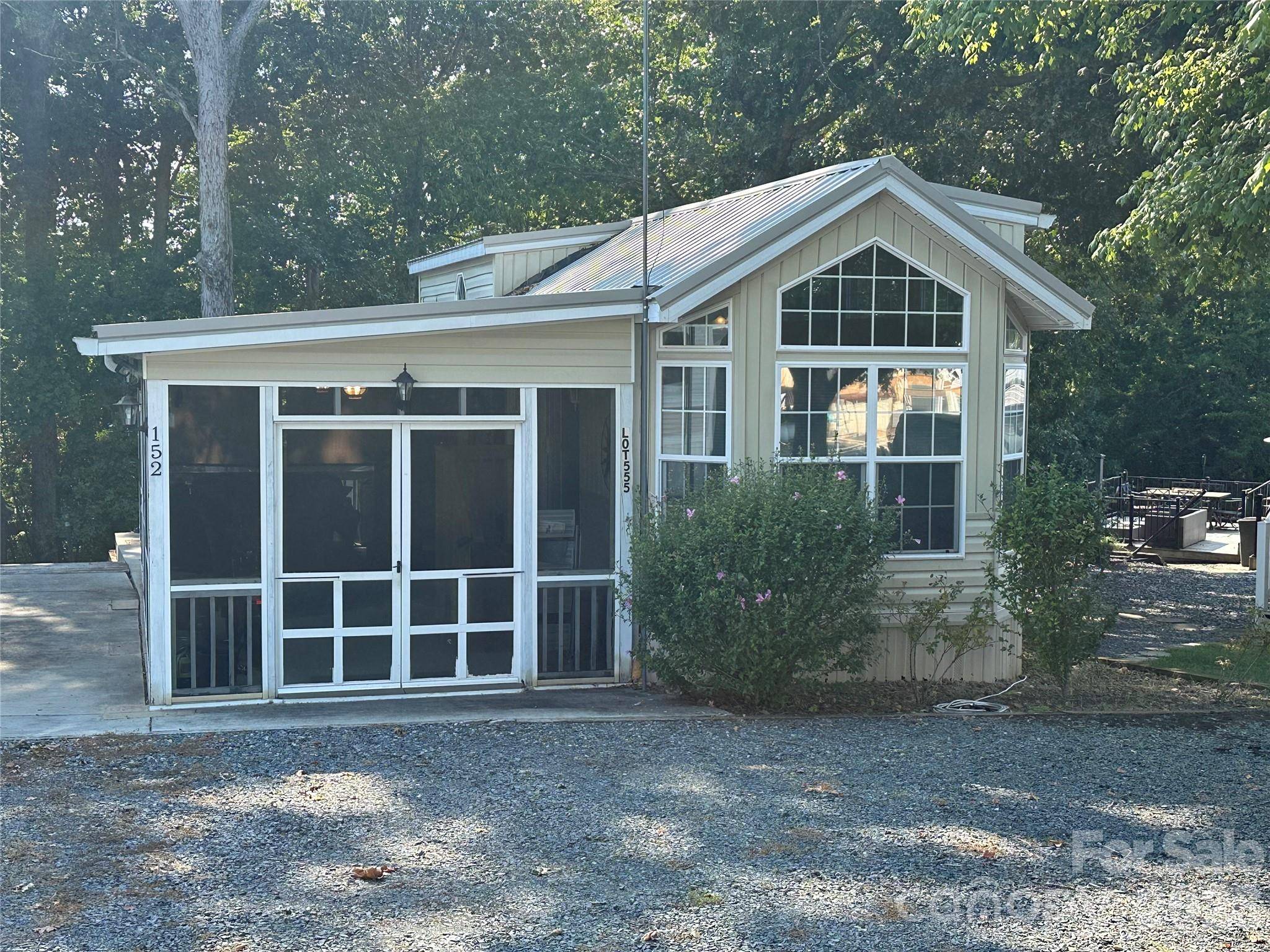 152 Cardinal DR, New London, NC 28127