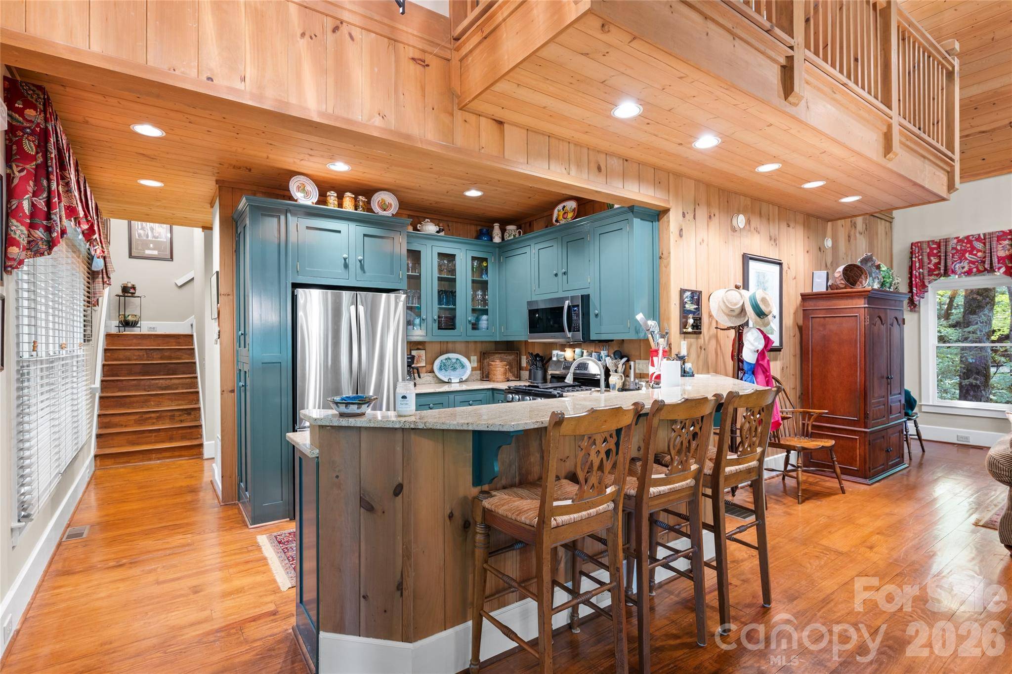 575 Seminole WAY, Lake Toxaway, NC 28747