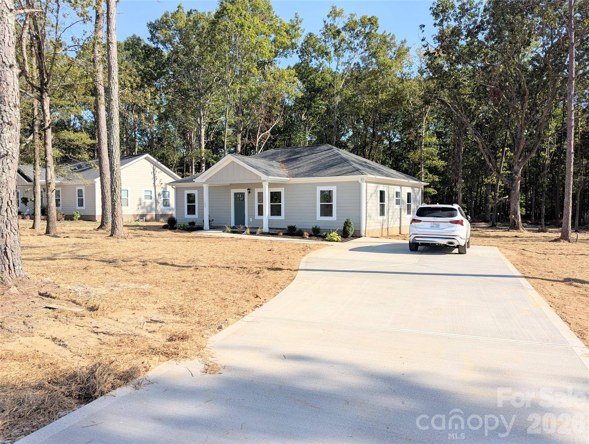 1609 N Sutherland AVE, Monroe, NC 28110