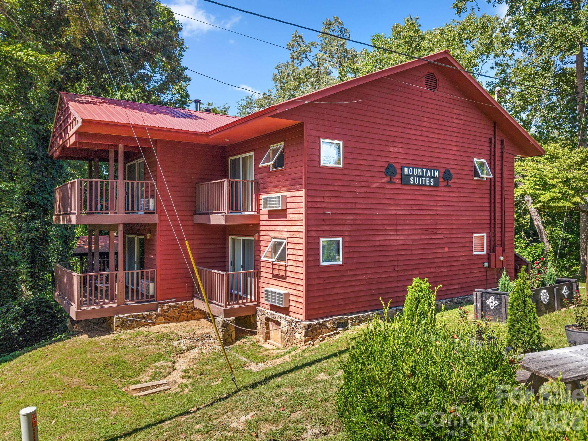 57 Observation Point RD, Bryson City, NC 28713
