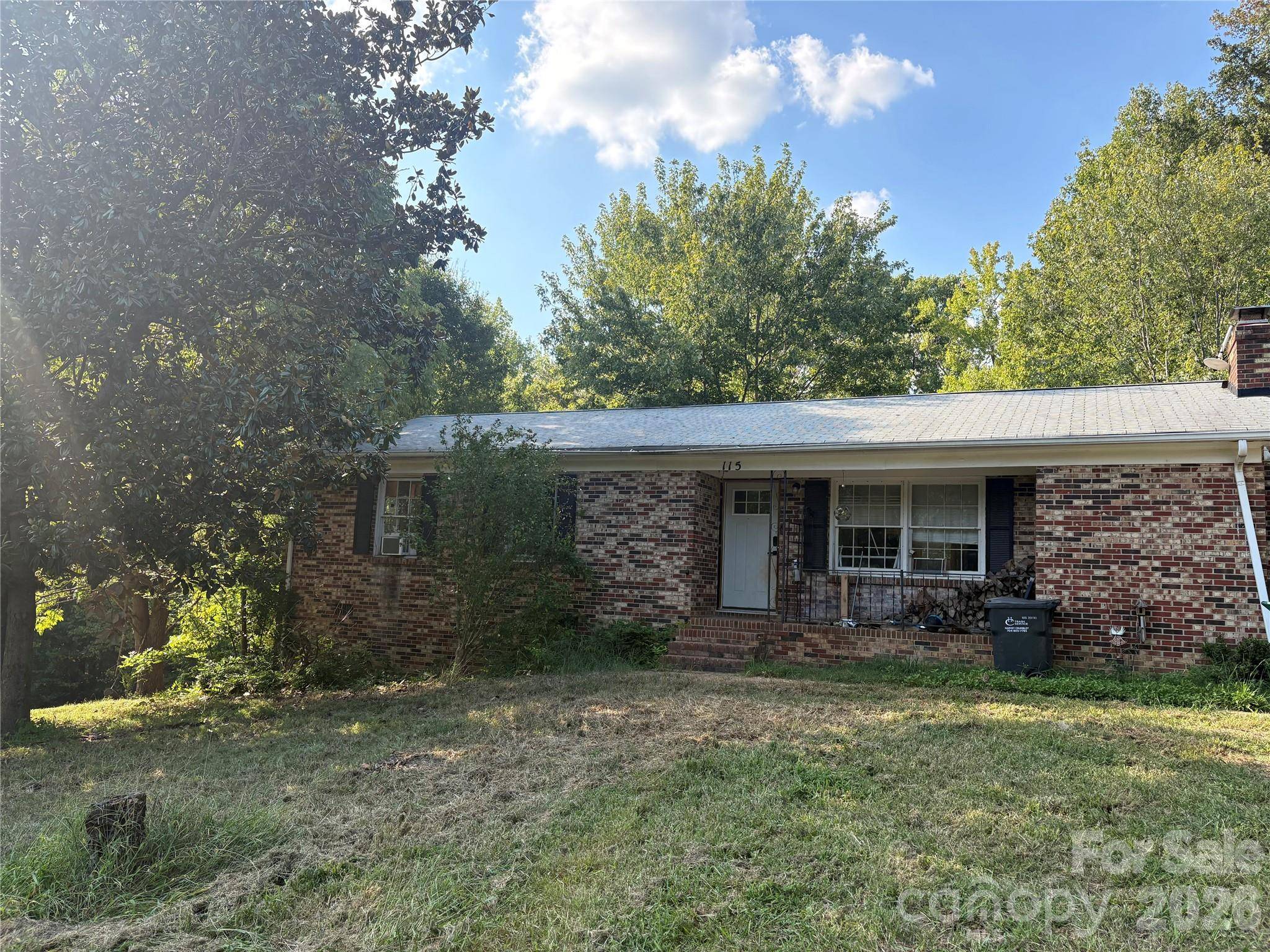 115 Wandering LN, Bessemer City, NC 28016
