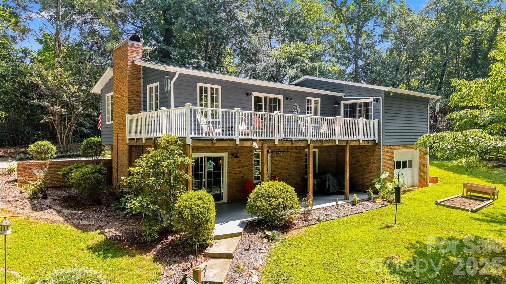 37 HOME PLACE LN, Hickory, NC 28601