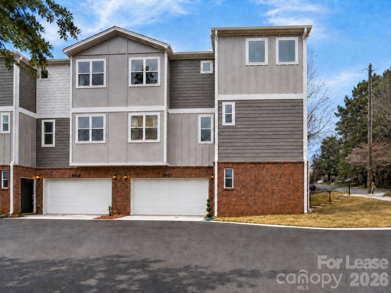 8927 Sharonbrook DR, Charlotte, NC 28210