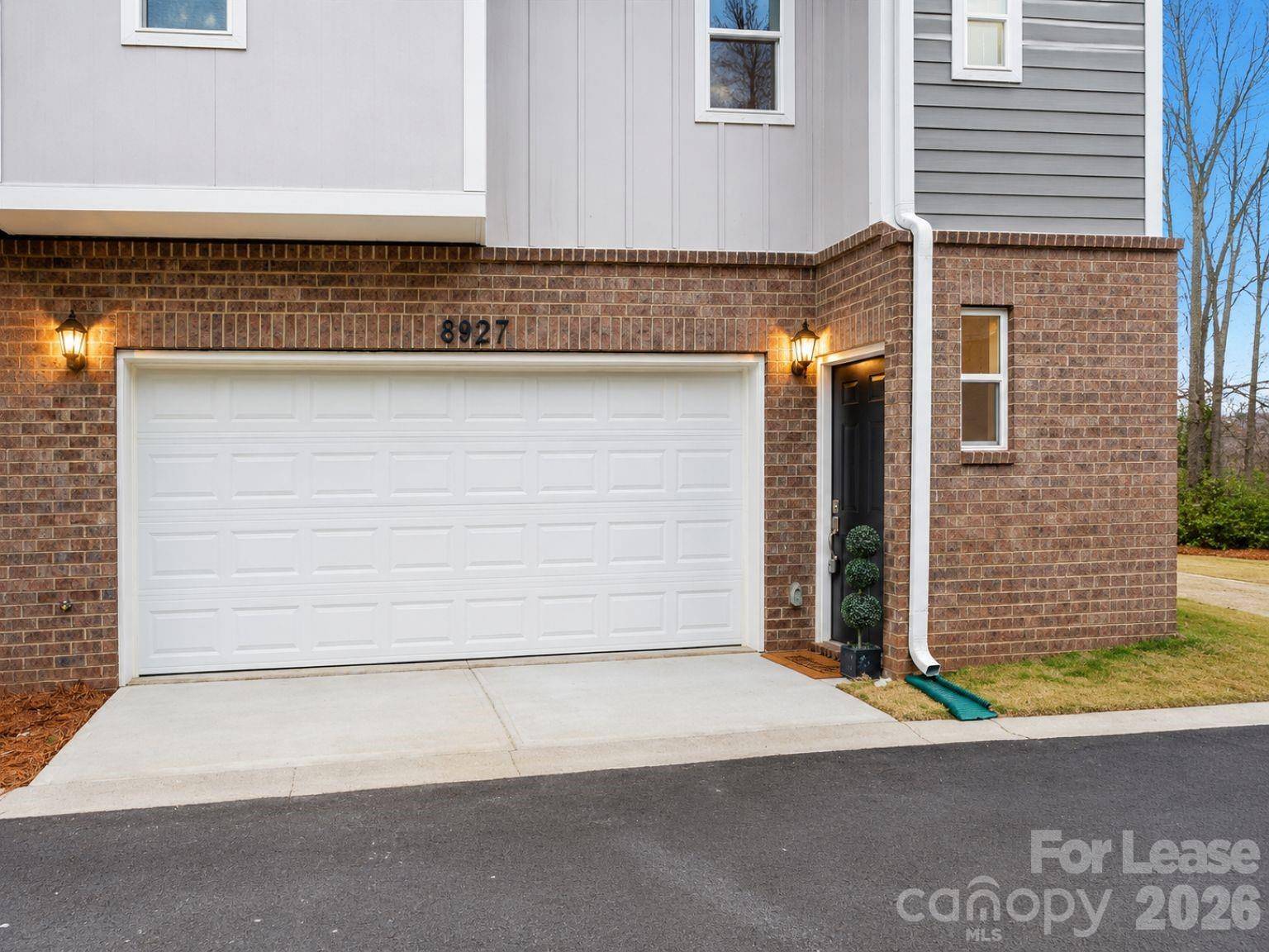 8927 Sharonbrook DR, Charlotte, NC 28210