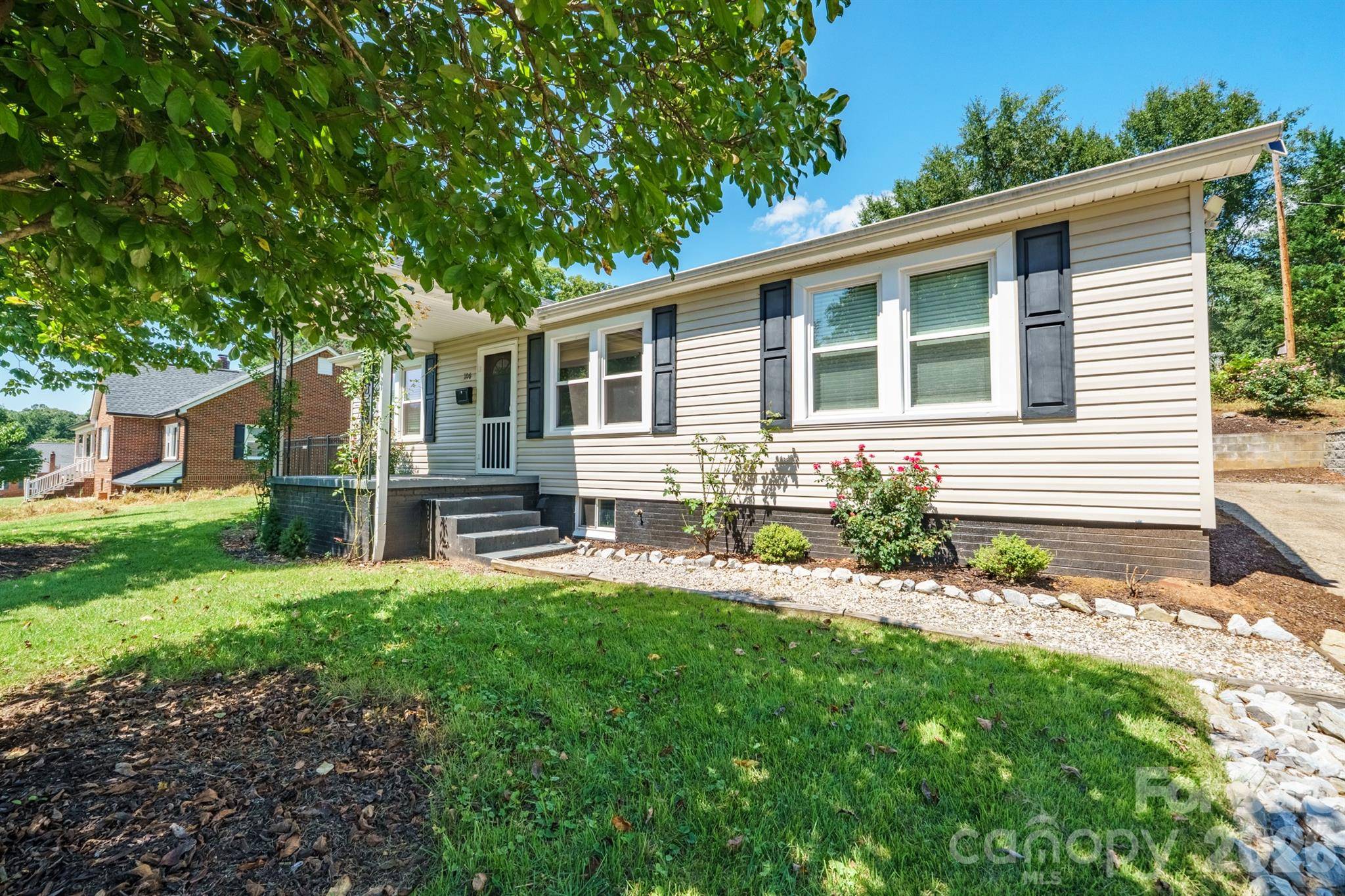 106 Cascade ST, Morganton, NC 28655