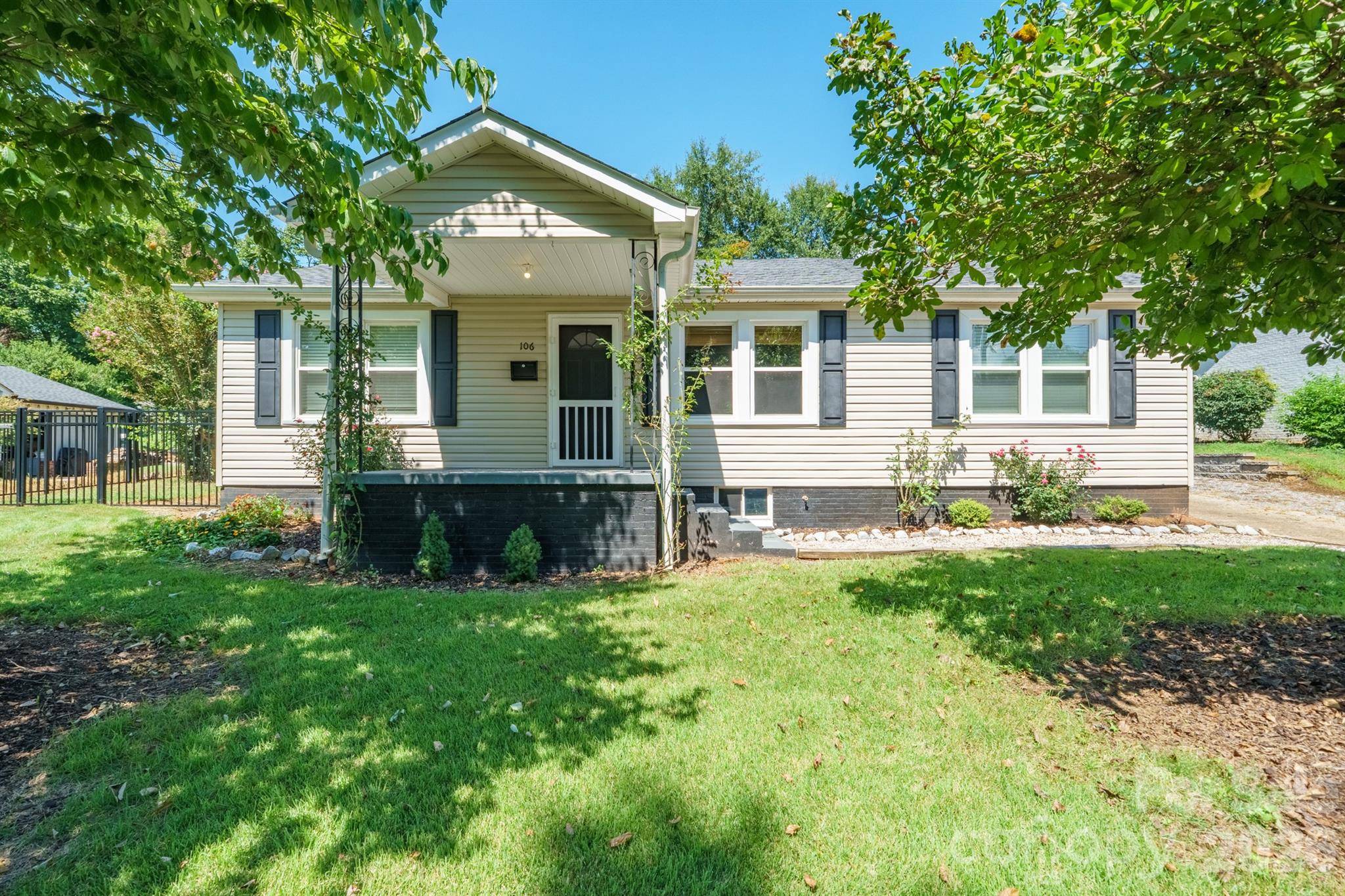 106 Cascade ST, Morganton, NC 28655