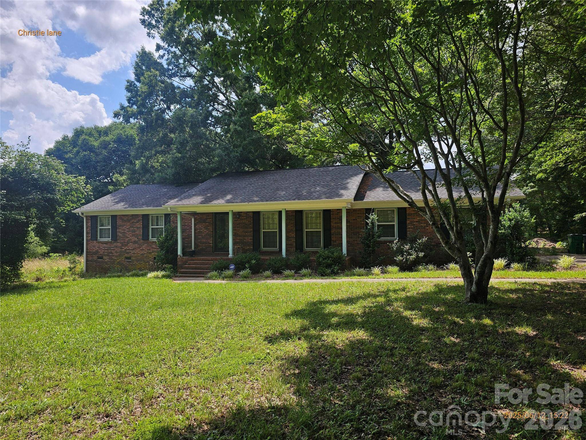 7616 Christie LN, Charlotte, NC 28217