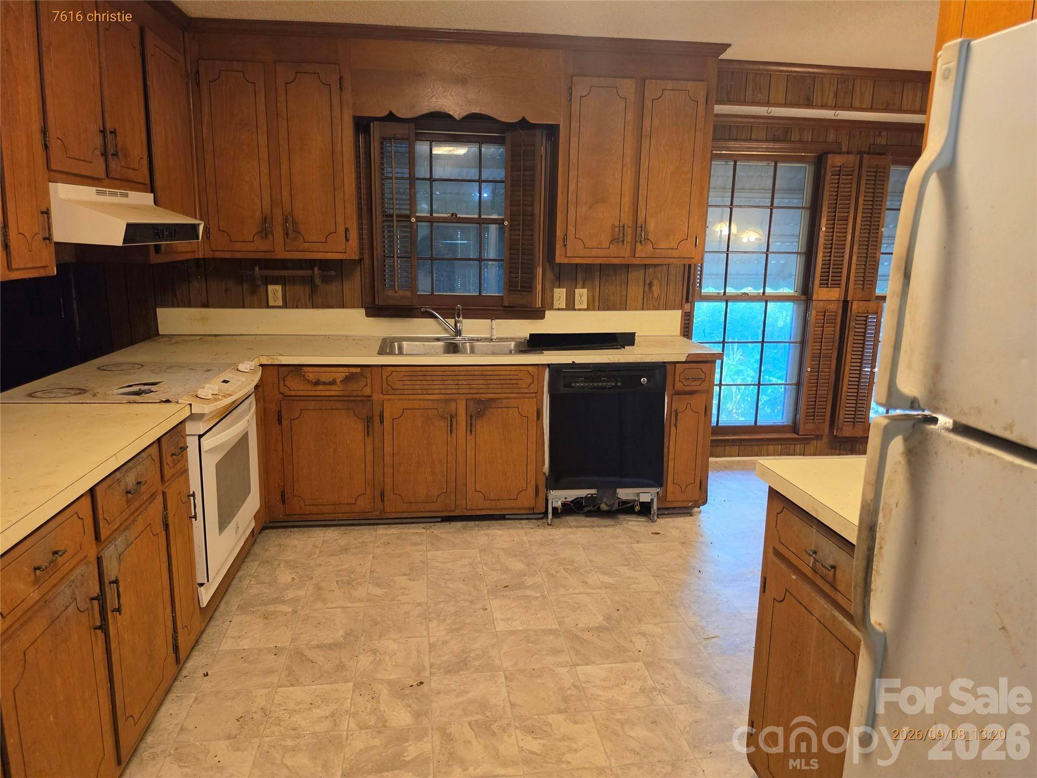 7616 Christie LN, Charlotte, NC 28217