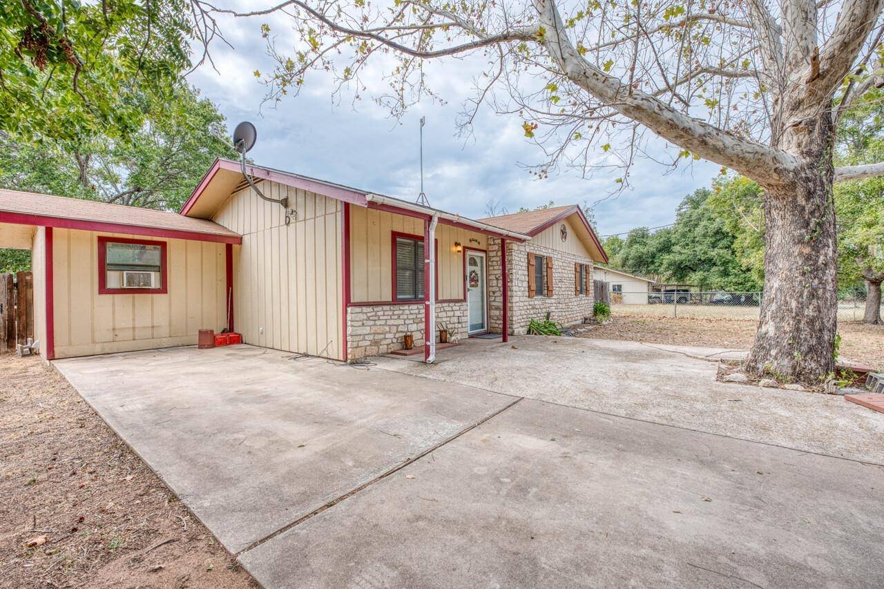212 N River Oaks DR, Burnet, TX 78611