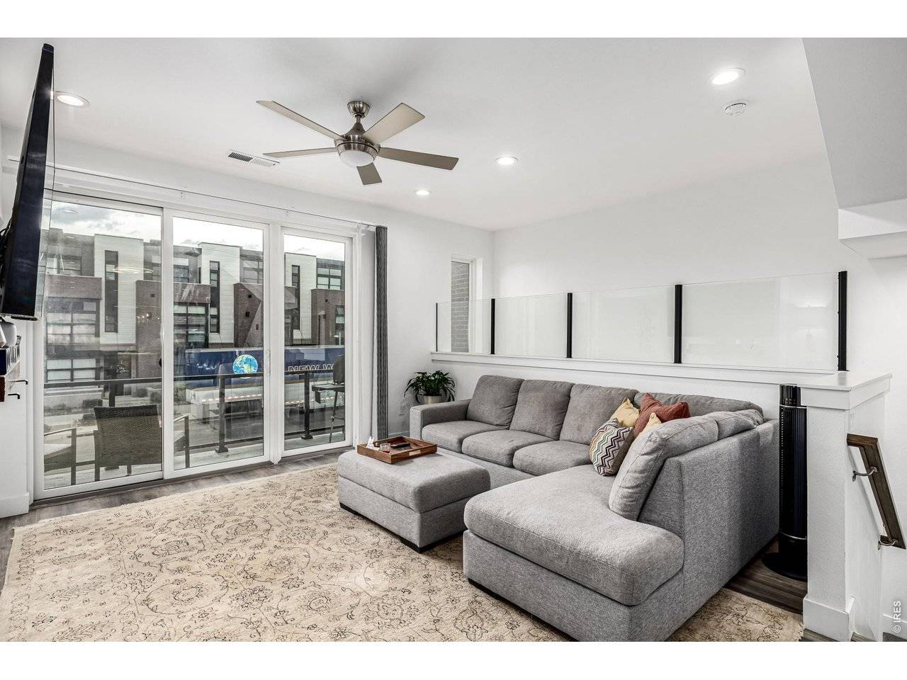 6820 E Lowry, Denver, CO 80230