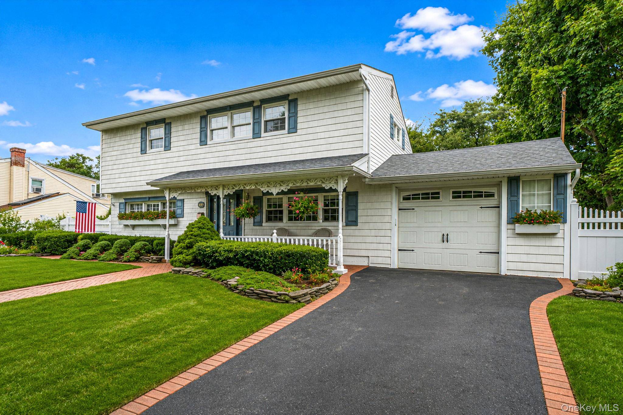 69 Pilcher ST, Babylon, NY 11702