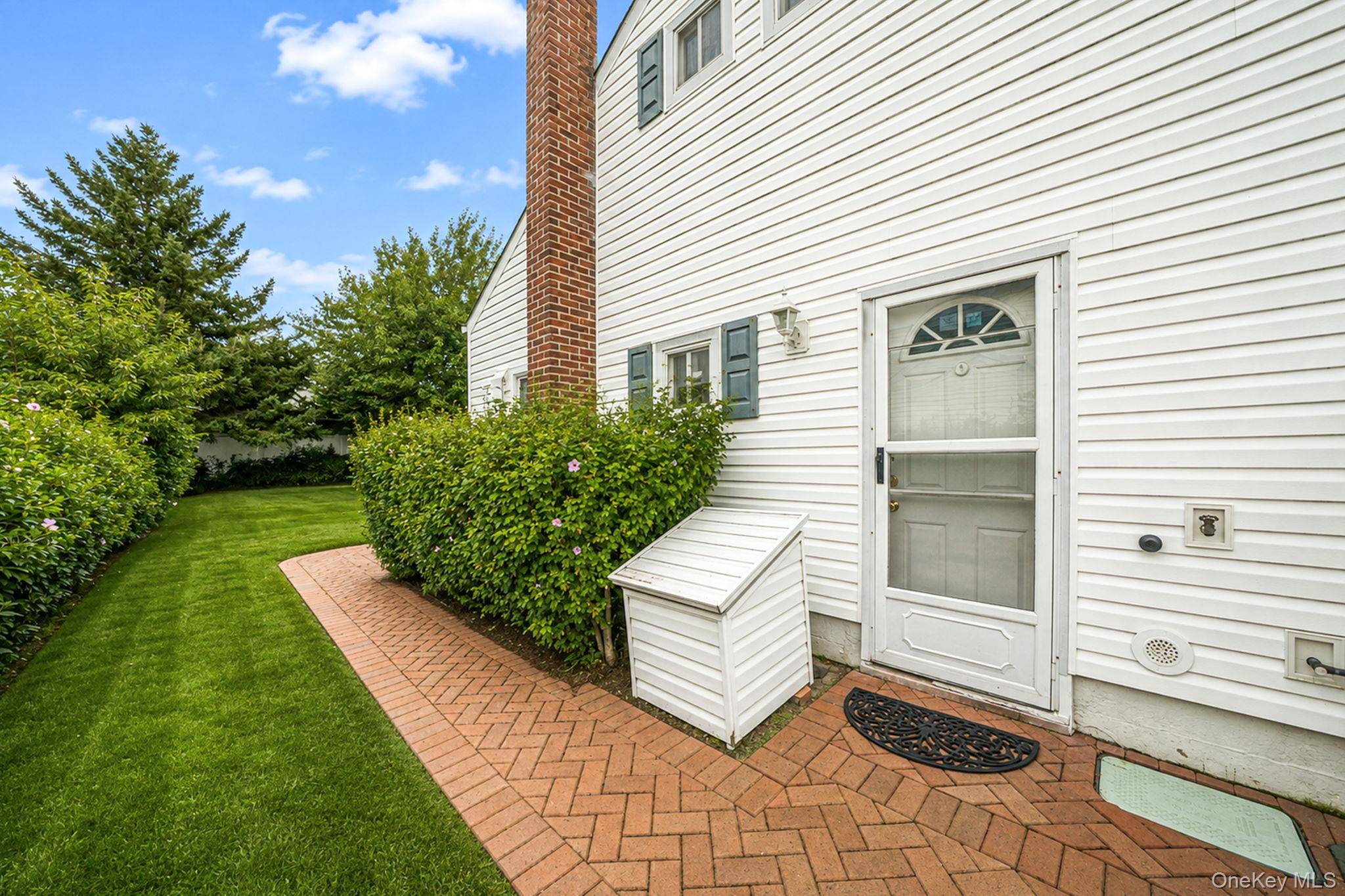 69 Pilcher ST, Babylon, NY 11702