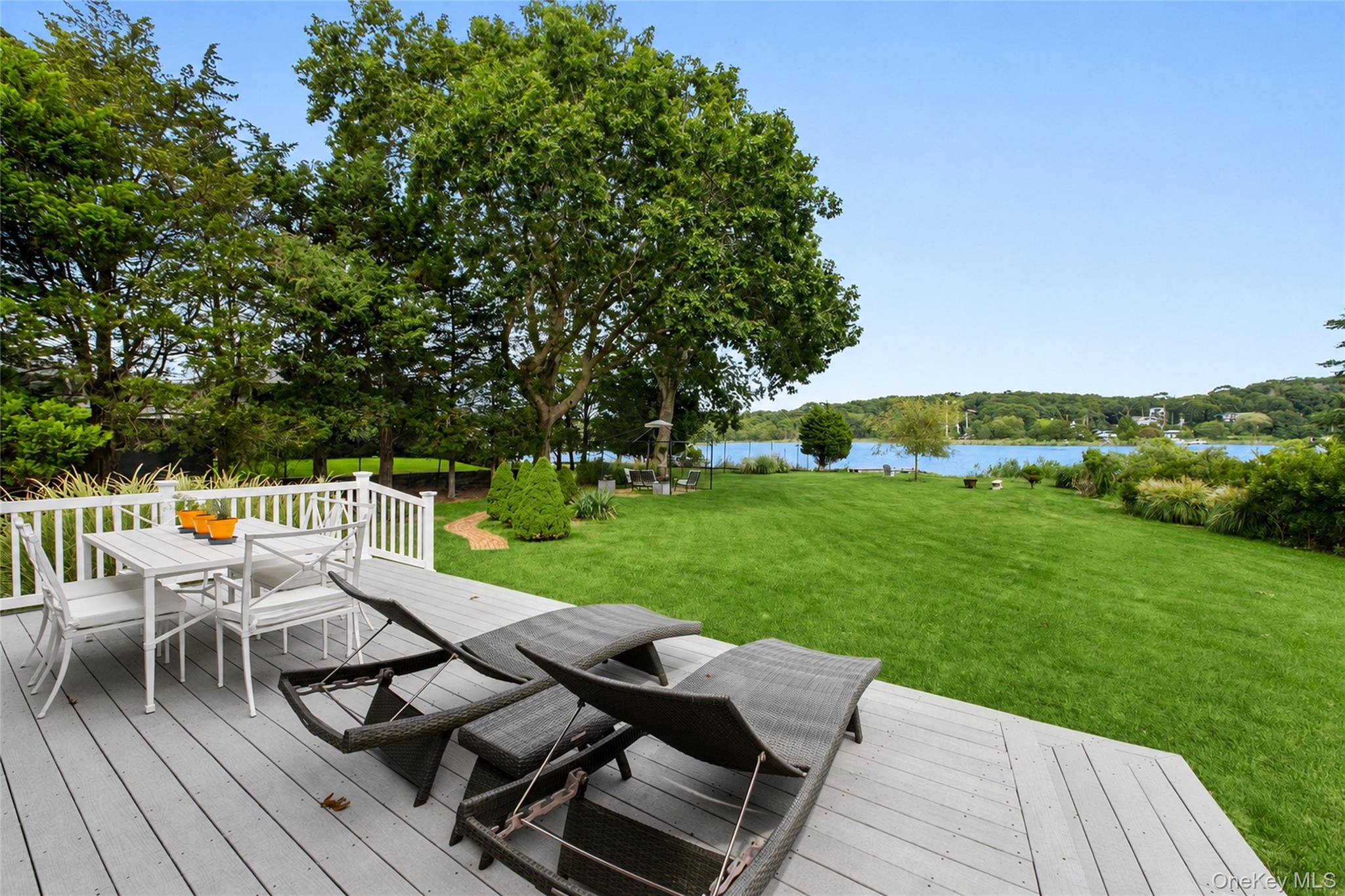 7 S Pond RD, East Hampton, NY 11937
