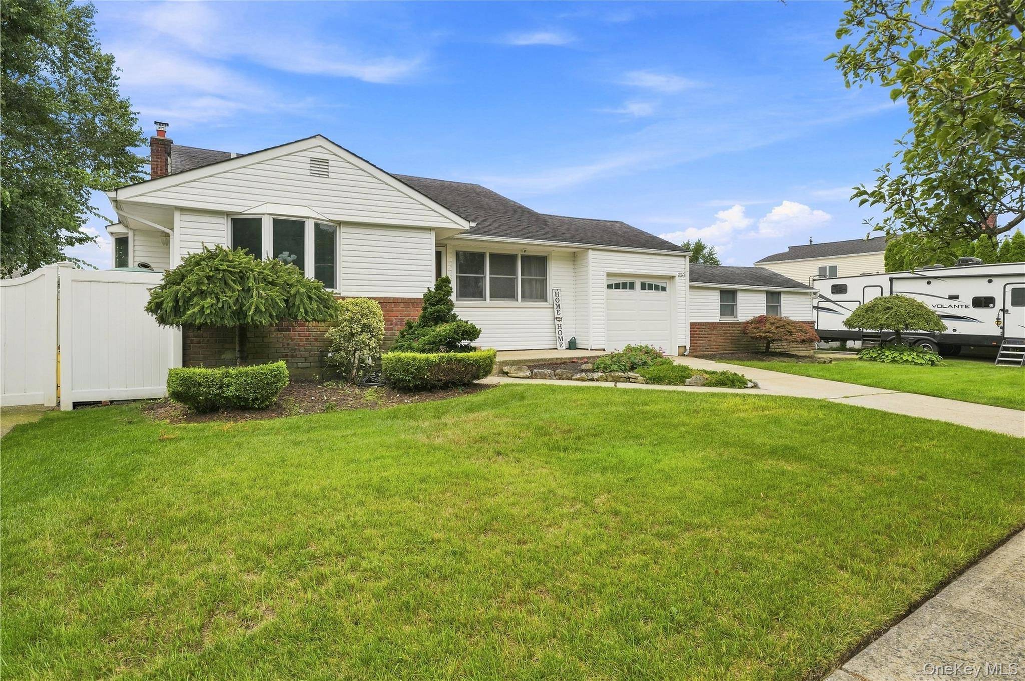 220 S Park DR, Massapequa Park, NY 11762