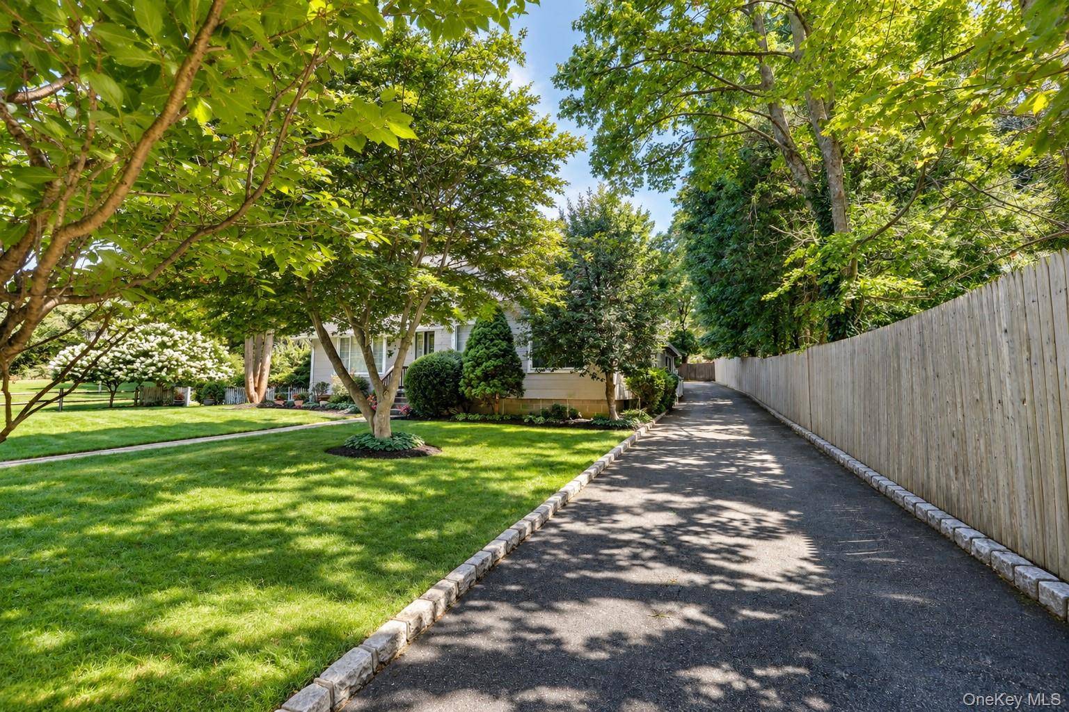 15 Main ST, East Setauket, NY 11733