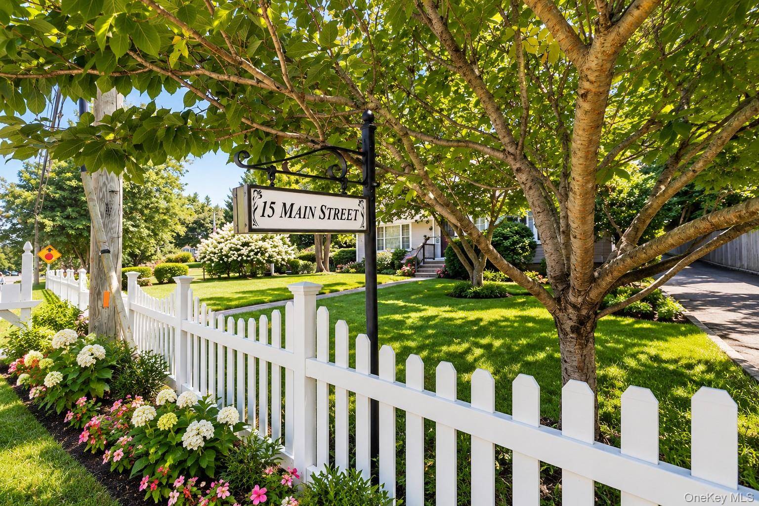 15 Main ST, East Setauket, NY 11733
