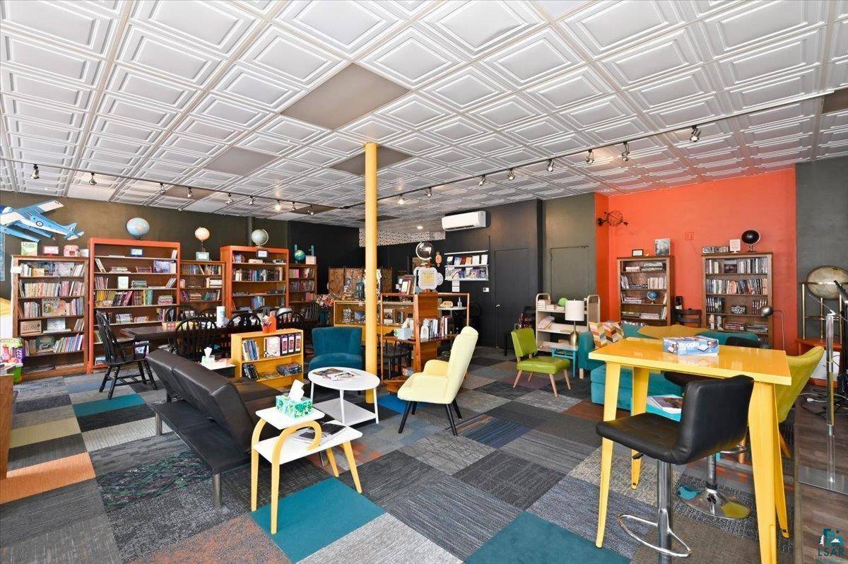 30 N 1st Ave W, Duluth, MN 55802