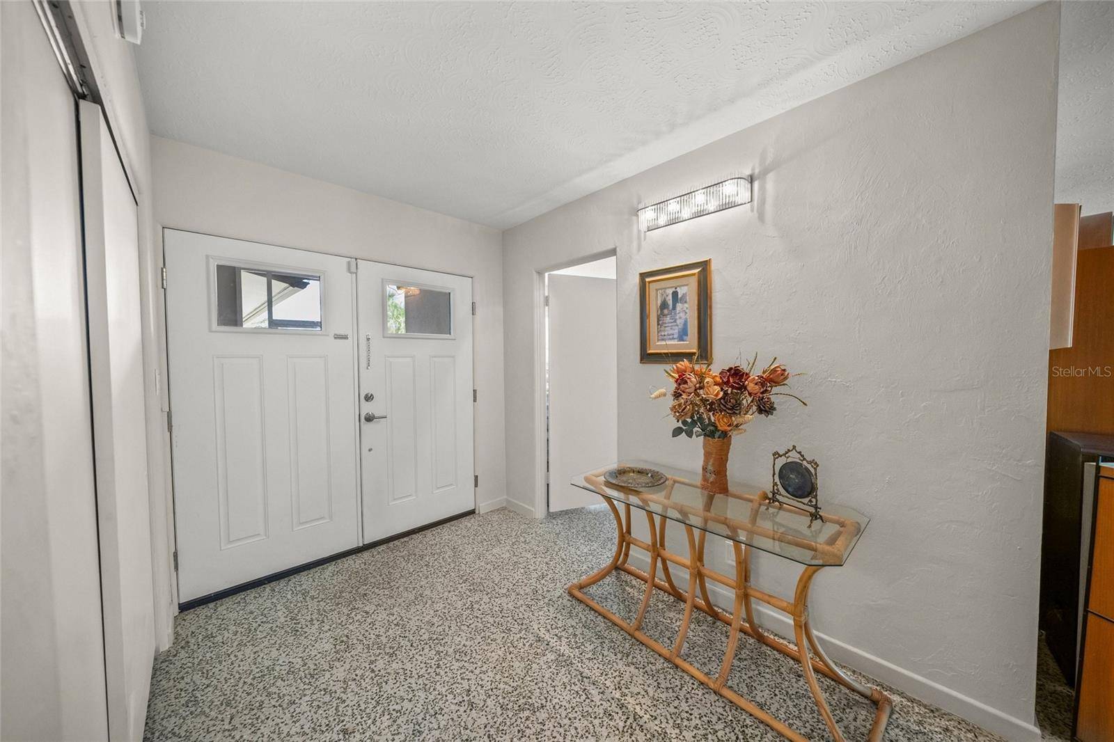 1820 STANFORD LN, Sarasota, FL 34231