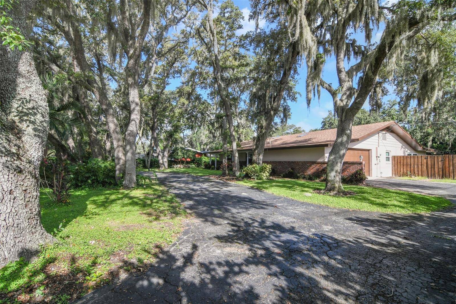 1501 ORANOLE RD, Maitland, FL 32751