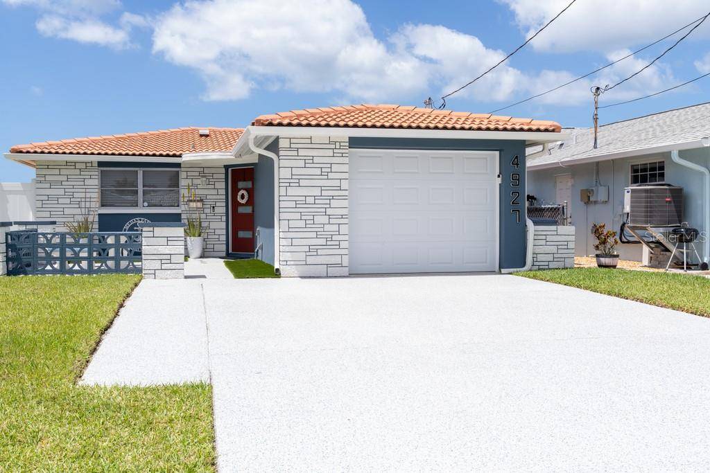 4927 BLUE HERON DR, New Port Richey, FL 34652
