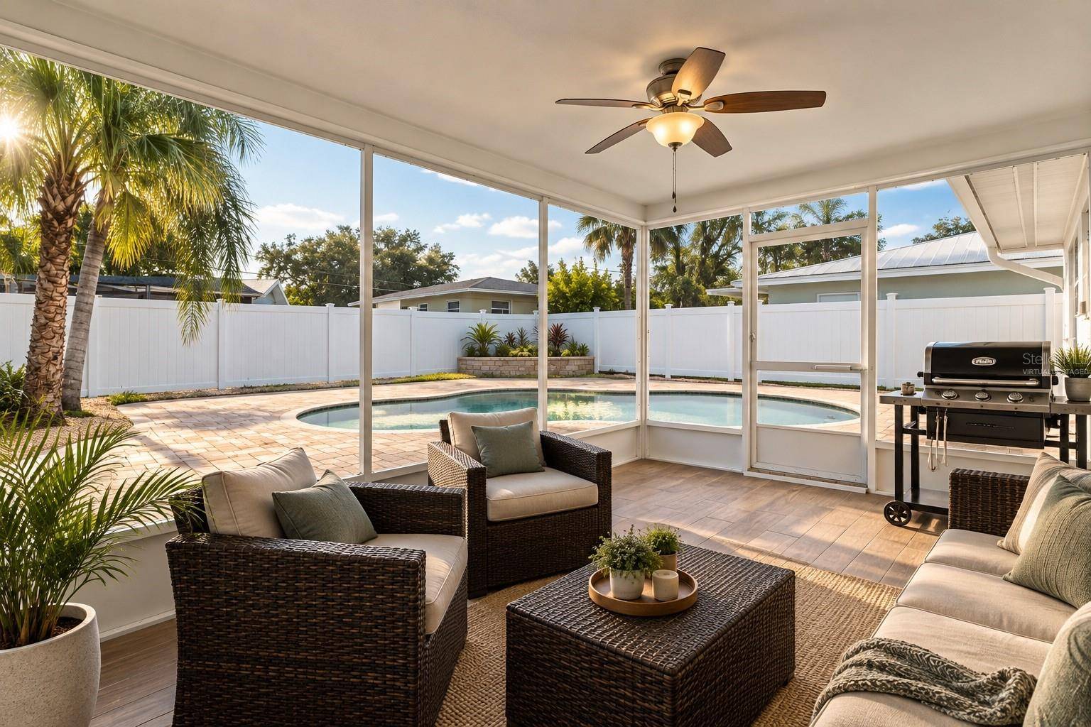 2172 UNIVERSITY DR S, Clearwater, FL 33764