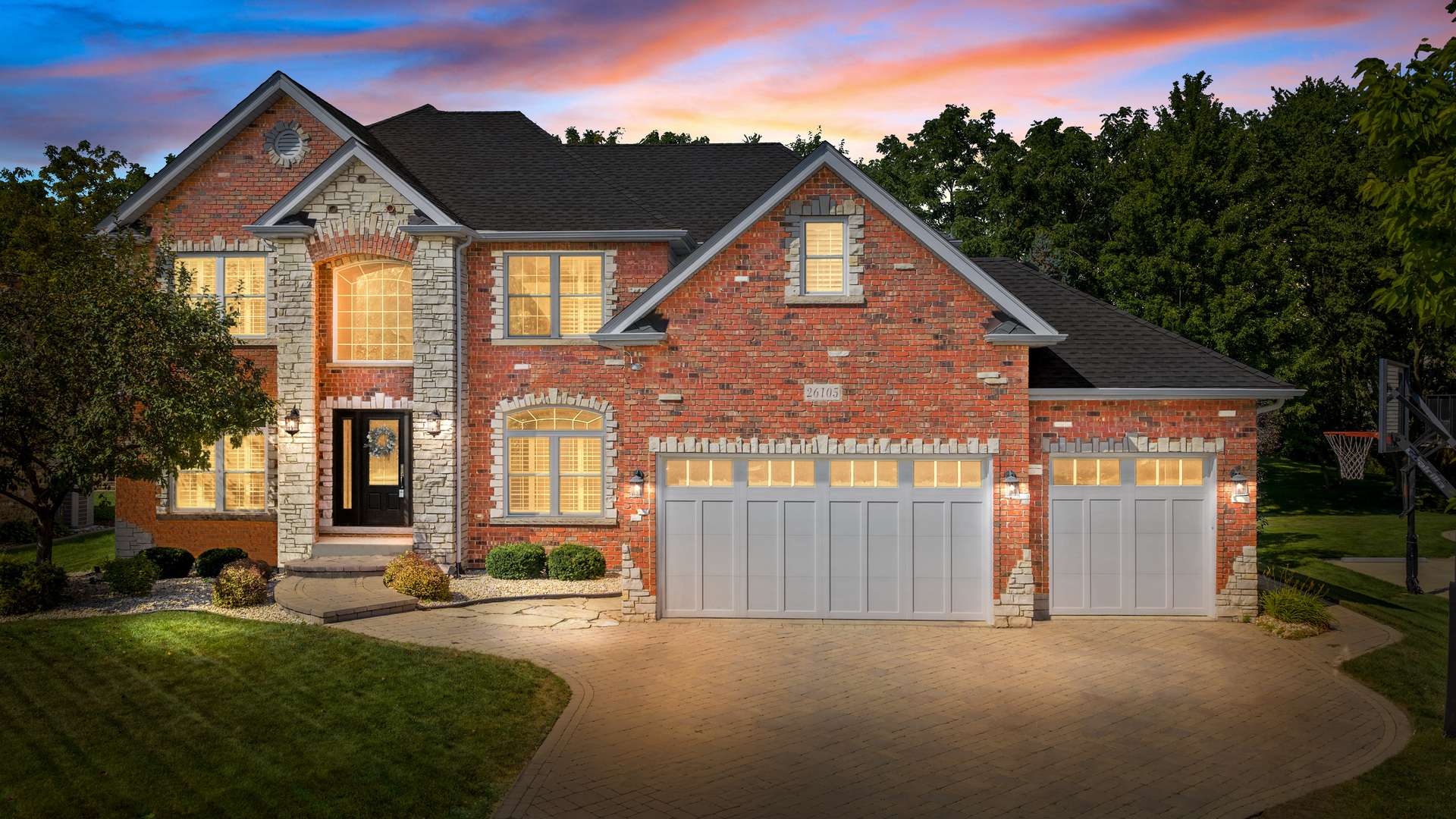 26105 Whispering Woods CIR, Plainfield, IL 60585